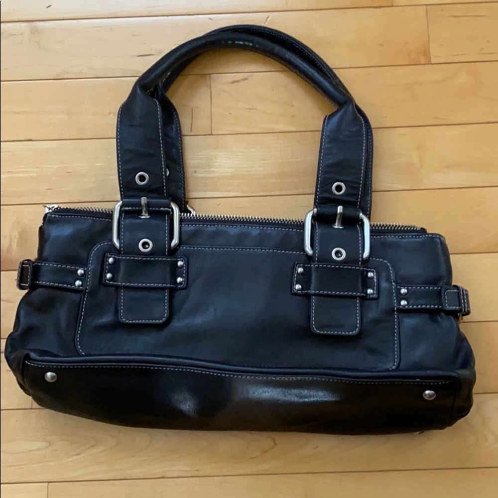 Perlina Black Leather Shoulder Bag